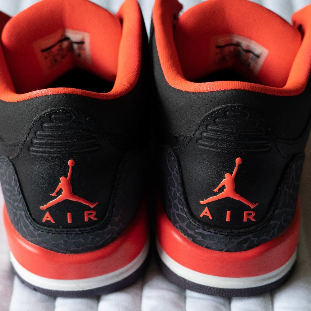 Air Jordan Retro 3 Crimson - NEW